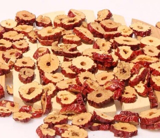 1 kg táo đỏ thái lát bỏ hạt