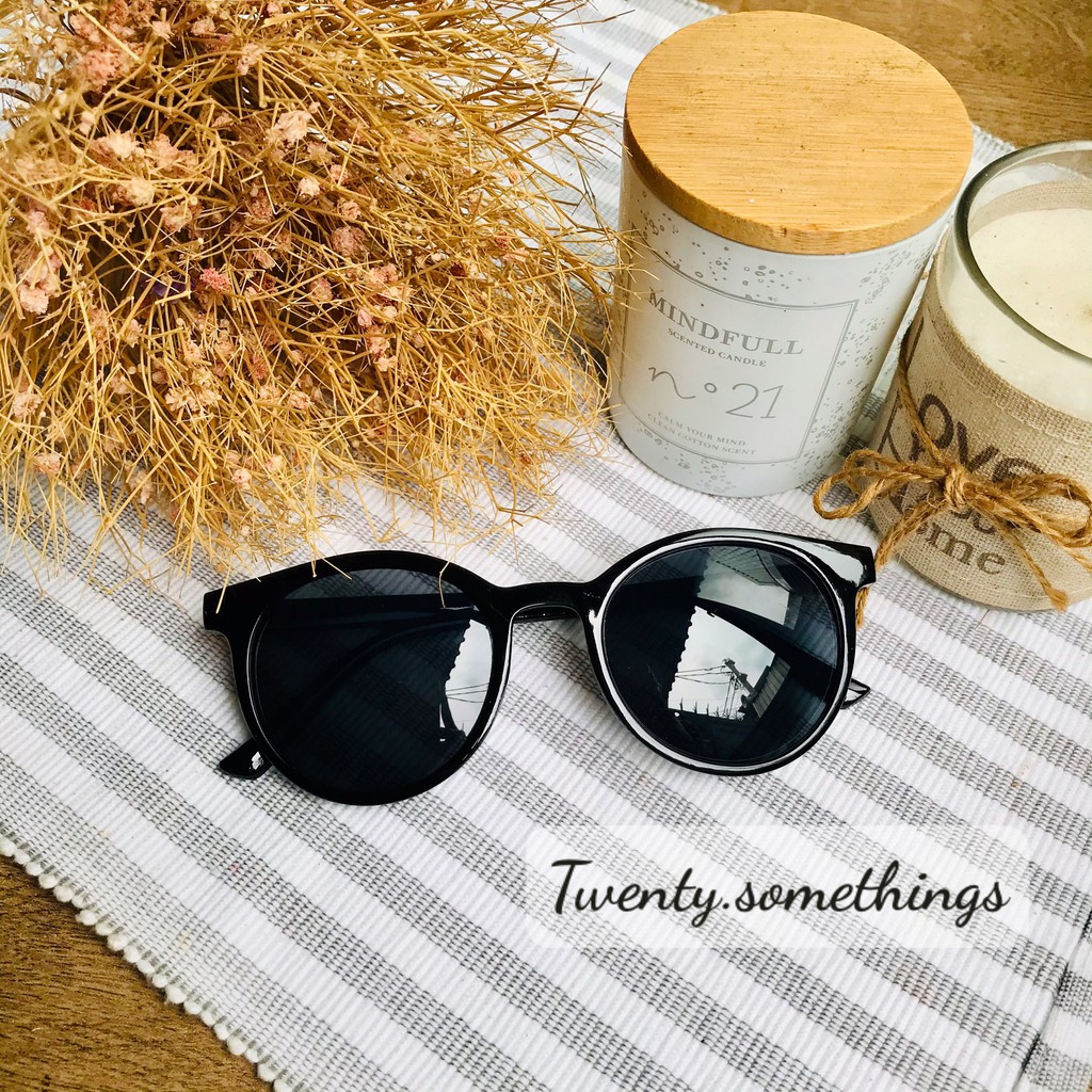 Kính râm thiết kế mắt mèo kiểu Hàn Quốc | BigBuy360 - bigbuy360.vn