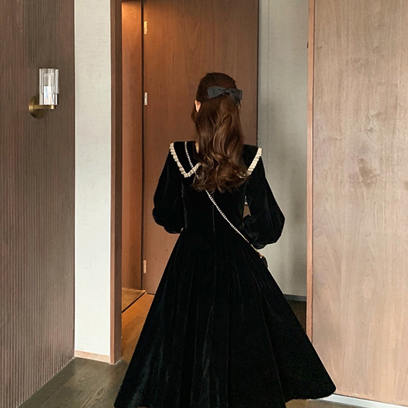 Đầm nhung IELGY màu đen dài tay phong cách Pháp thời trang cho nữ
