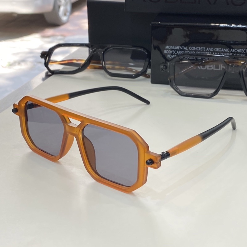 Kính râm KUBORAUM P8 mắt vuông kiểu dáng unisex,phong cách châu âu.Kiểu dáng hot trend,chống UV400.bảo hành 3 tháng