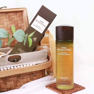 Nước thần Missha Time Revolution Artemisia Treatment Essence