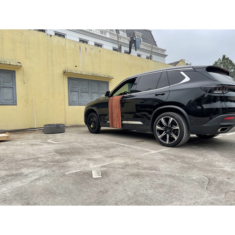 Lốp dự phòng Vinfast LUX A 125/80R18 và LUX SA 155/90R18