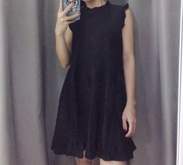 Đầm babydoll viền bèo F21