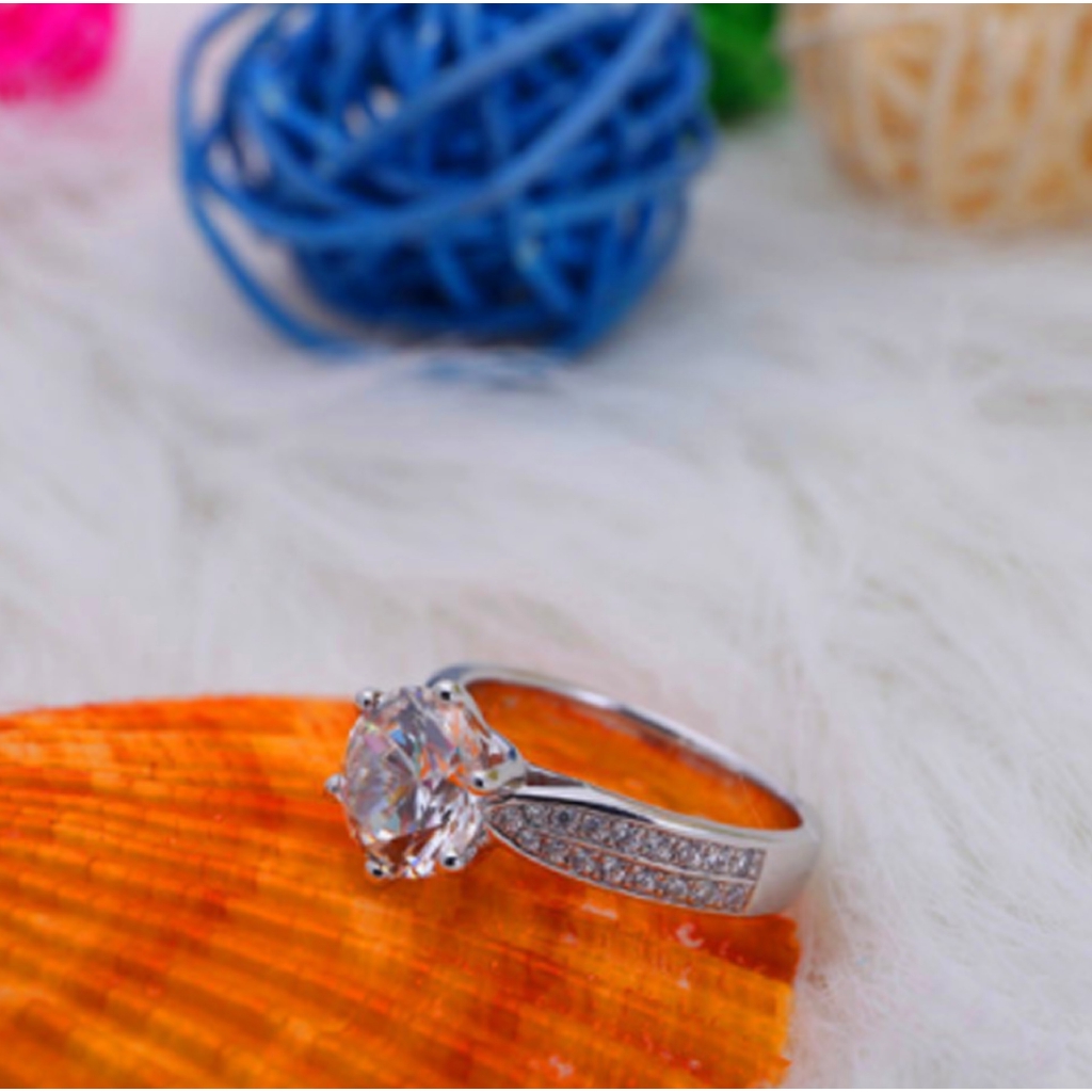 Six-Claw Ring Women's Gold Plated Diamond Ring