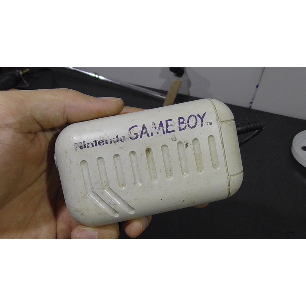 Xác adapter hỏng cho máy gameboy - Adapter DMG 03 đầu vàoAC100v đầu ra DC4.8V 150mA
