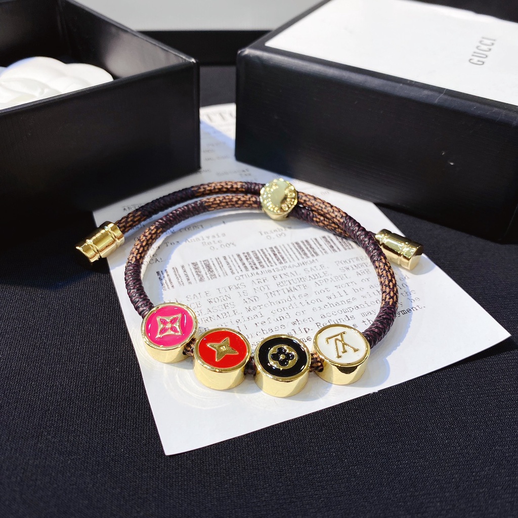 Vòng tay nữ da móc khoá và logo thương hiệu titan không hoen gỉ Ròm House lắc tay trang sức thời trang đẹp sang chảnh