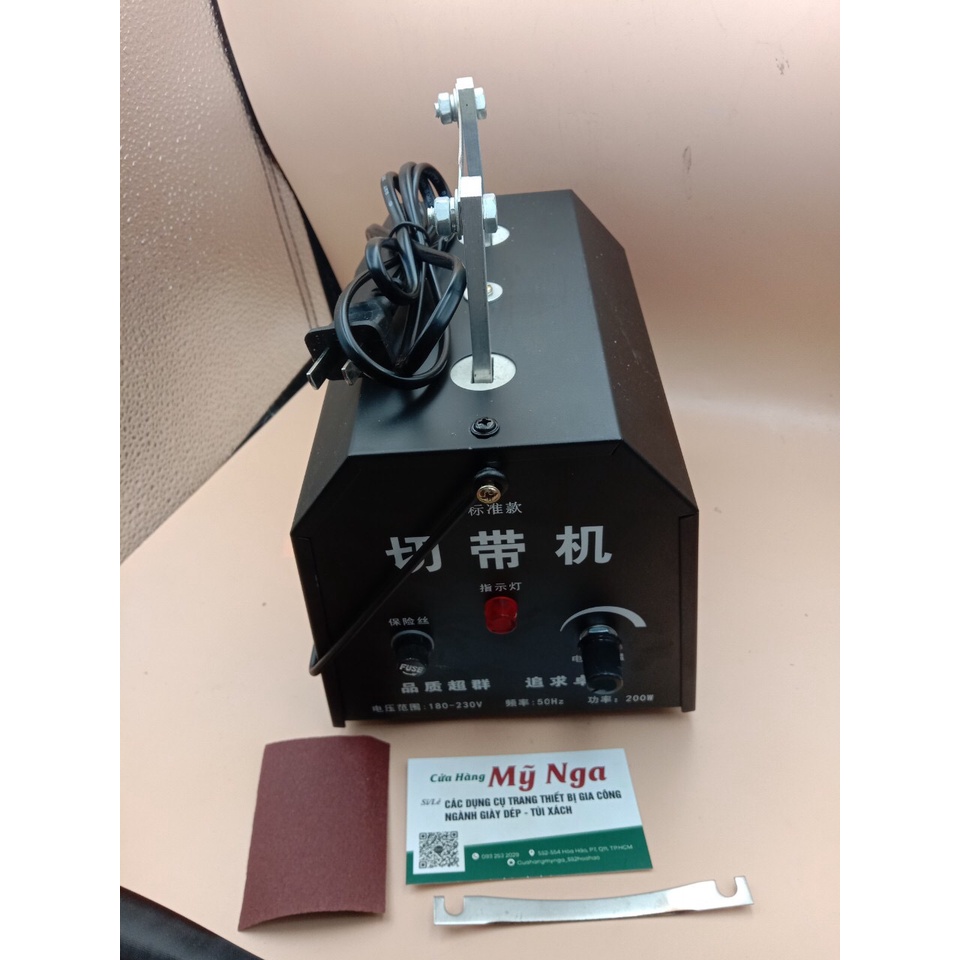 Máy cắt dây đai màu đen