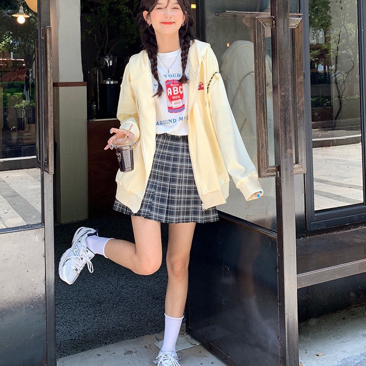 Áo hoodie tay dài dáng rộng màu vàng kem in chữ cái phong cách thu đông năng động dễ phối đồ 2021 | BigBuy360 - bigbuy360.vn