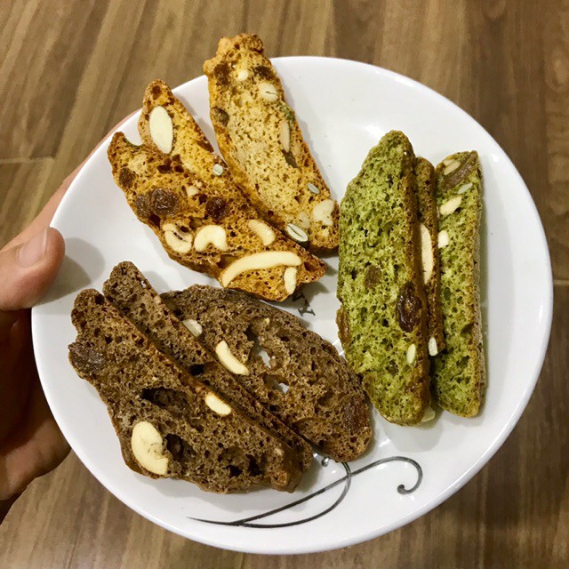 Bánh biscotti Cela là bánh ngũ cốc ăn kiêng, bữa phụ chuẩn eat clean dành cho cánh chị em giảm cân , 1 túi mix 3 vị | BigBuy360 - bigbuy360.vn