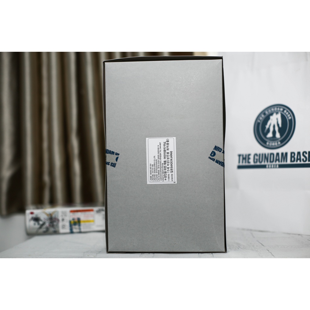 Mô hình gundam RG 1/144 GUNDAM BASE LIMITED WING GUNDAM ZERO EW