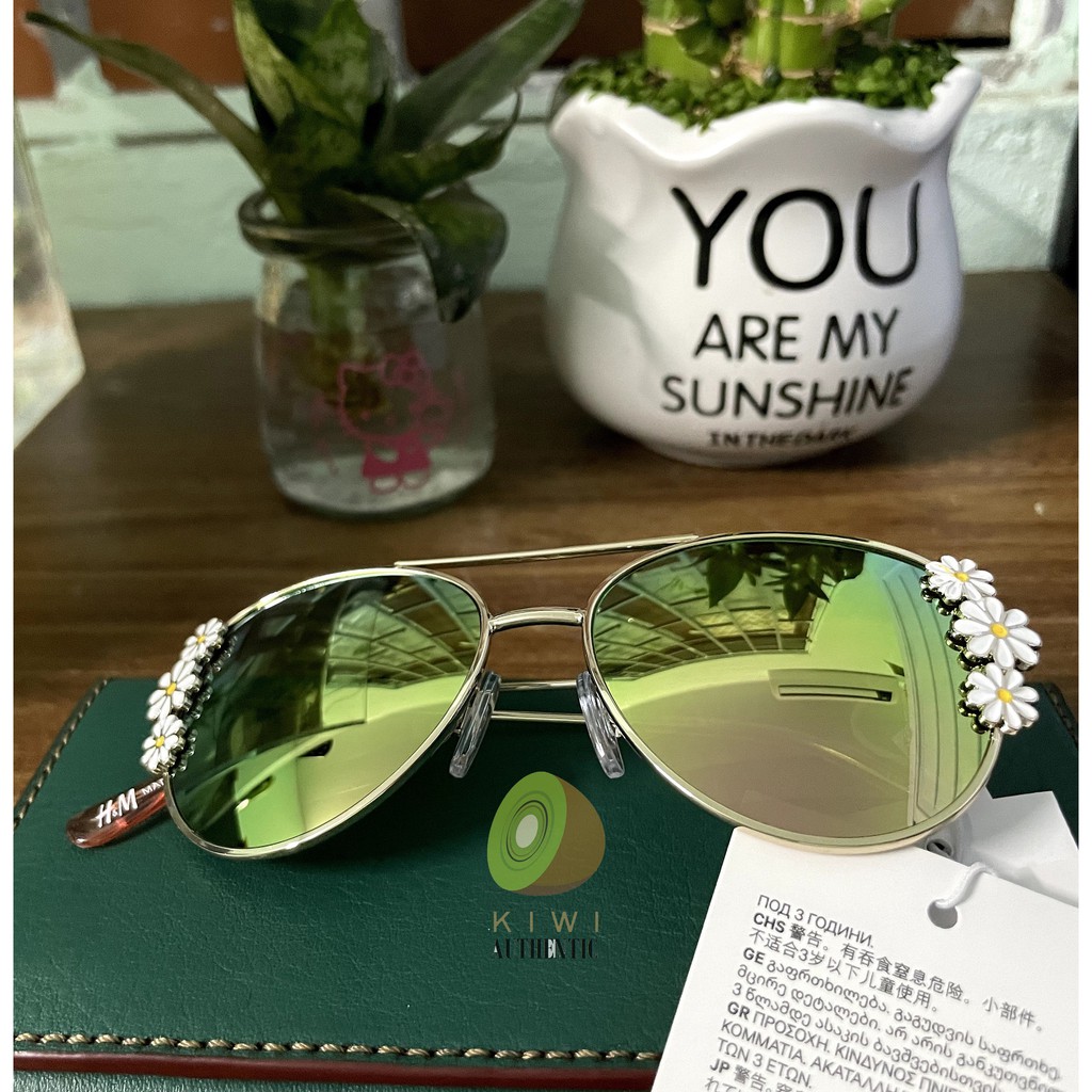 Kính râm cho bé HM