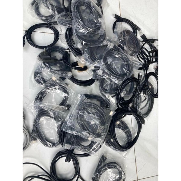 Cáp HDMI theo đầu box Viettel.