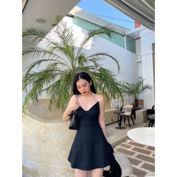 ĐẦM CÚP NGỰC TAI MÈO