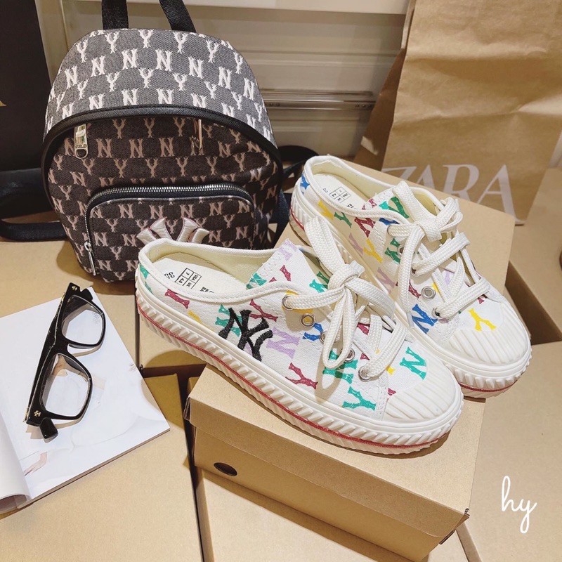 Giày đạp gót NY họa tiết | BigBuy360 - bigbuy360.vn