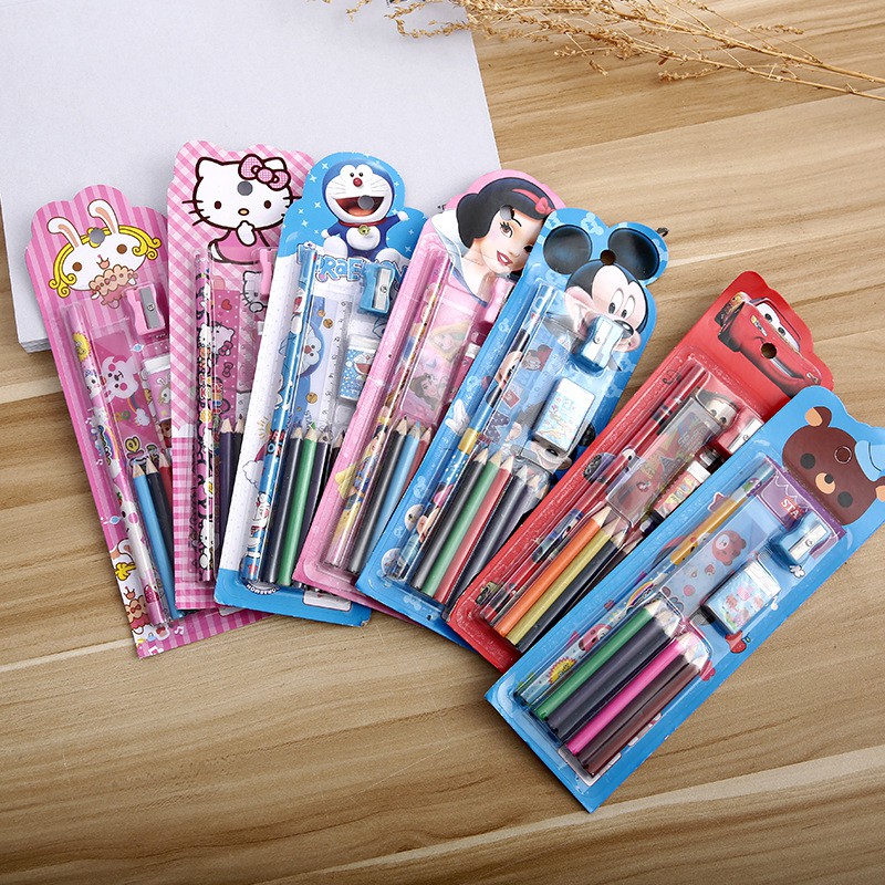 Bộ bút chì  5 món kèm gôm thước và gọt bút chì