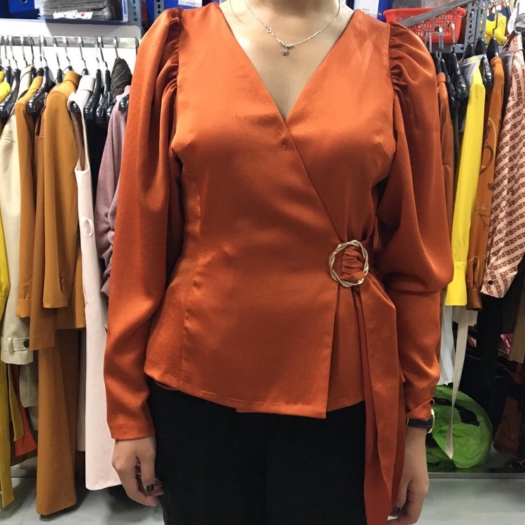 [NHẬP WABRTL5 GIẢM 10% TỐI ĐA 50K ĐH 250K ]Áo sơ mi lụa nữ IVY moda MS 17B7685