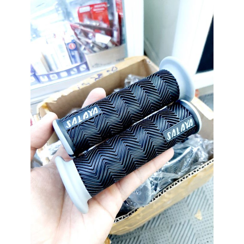 Bao Tay Salaya racing gắn hầu hết các dòng xe