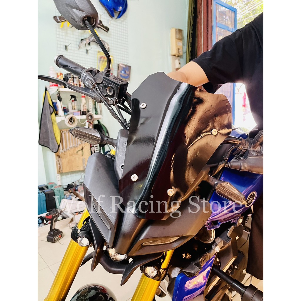 KÍNH CHẮN GIÓ CHO MT15