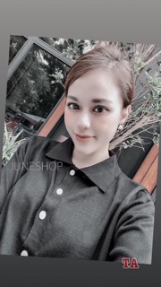 VÁY LEN XUÔNG CỔ BE ĐEN/ KẺ