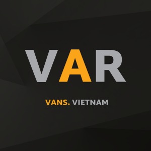 VAR Sneaker
