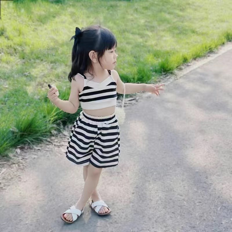 Set áo crop top + quần lửng thời trang cho bé gái hàng quảng châu cao cấp