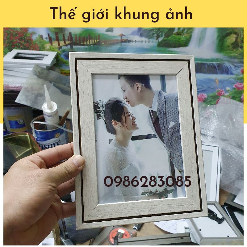 Khung ảnh cỡ A4, khung có viền cách điệu, tặng kèm móc và đinh treo | BigBuy360 - bigbuy360.vn