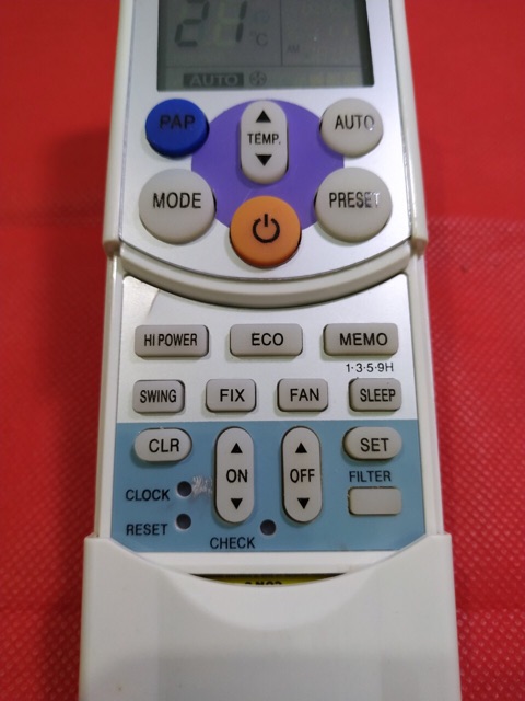 REMOTE MÁY LẠNH ĐIỀU HOÀ TOSHIBA NẮP KÉO(18nut)