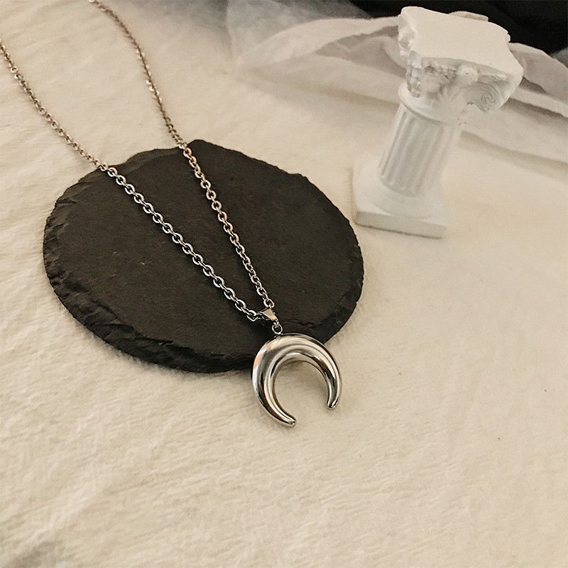 Dây Chuyền Mặt Trăng Khuyết Chất Liệu Thép Titan Phong Cách Hàn Quốc