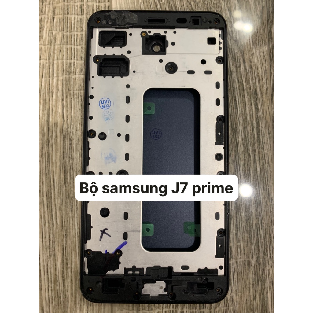 Bộ vỏ điện thoại zin hãng samsung J7 prime. gồm lưng, sườn, phím bấm, kính camera