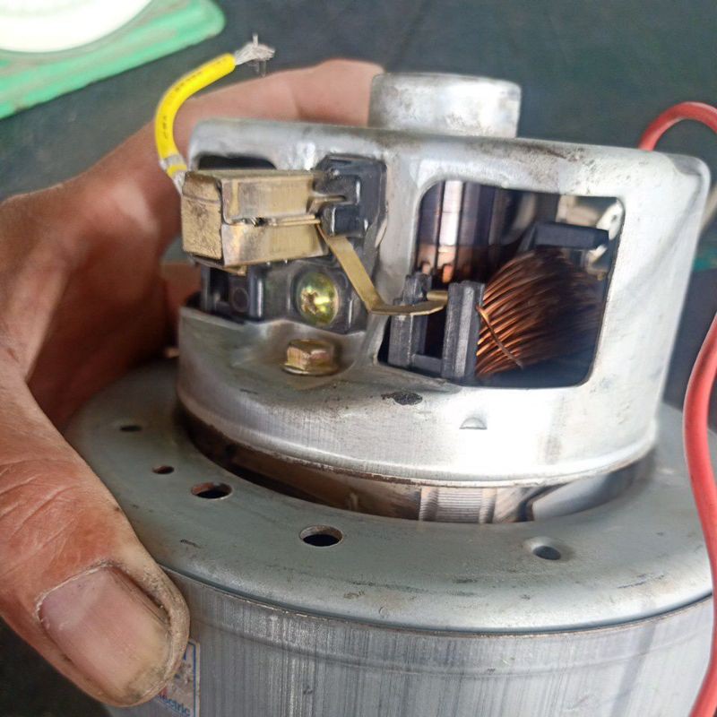 Mô tơ máy hút bụi