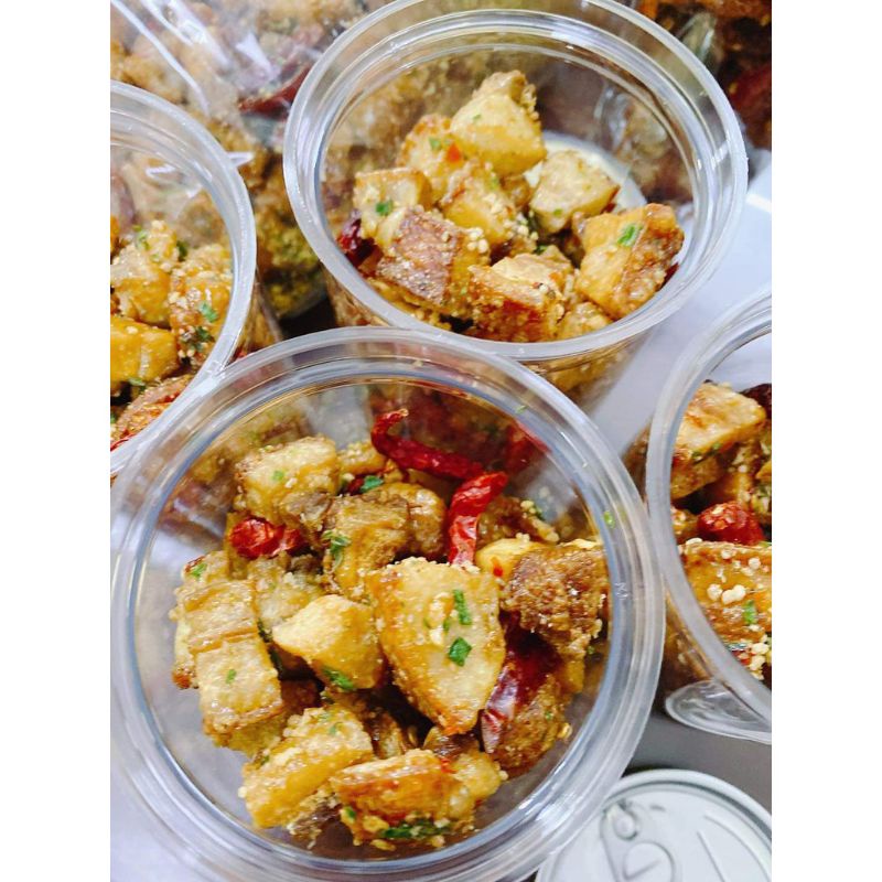 tóp mỡ liền da sốt mắm hành