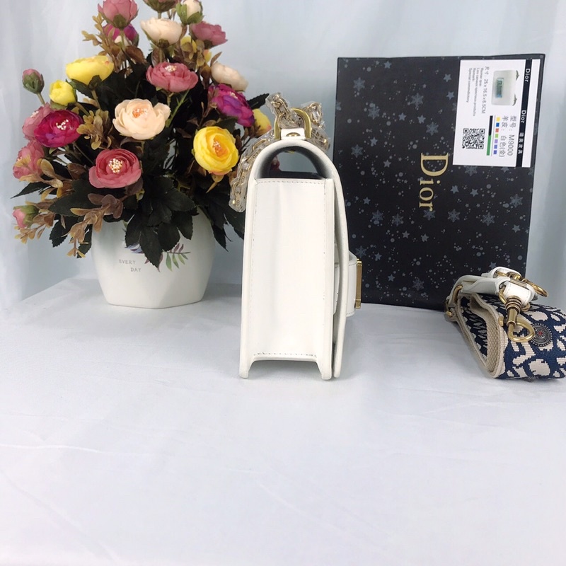 Túi xách Dior Jacki màu trắng size 25cm