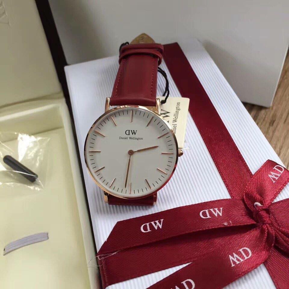 Đồng hồ nữ Classic Suffolk tặng kèm dây nato
