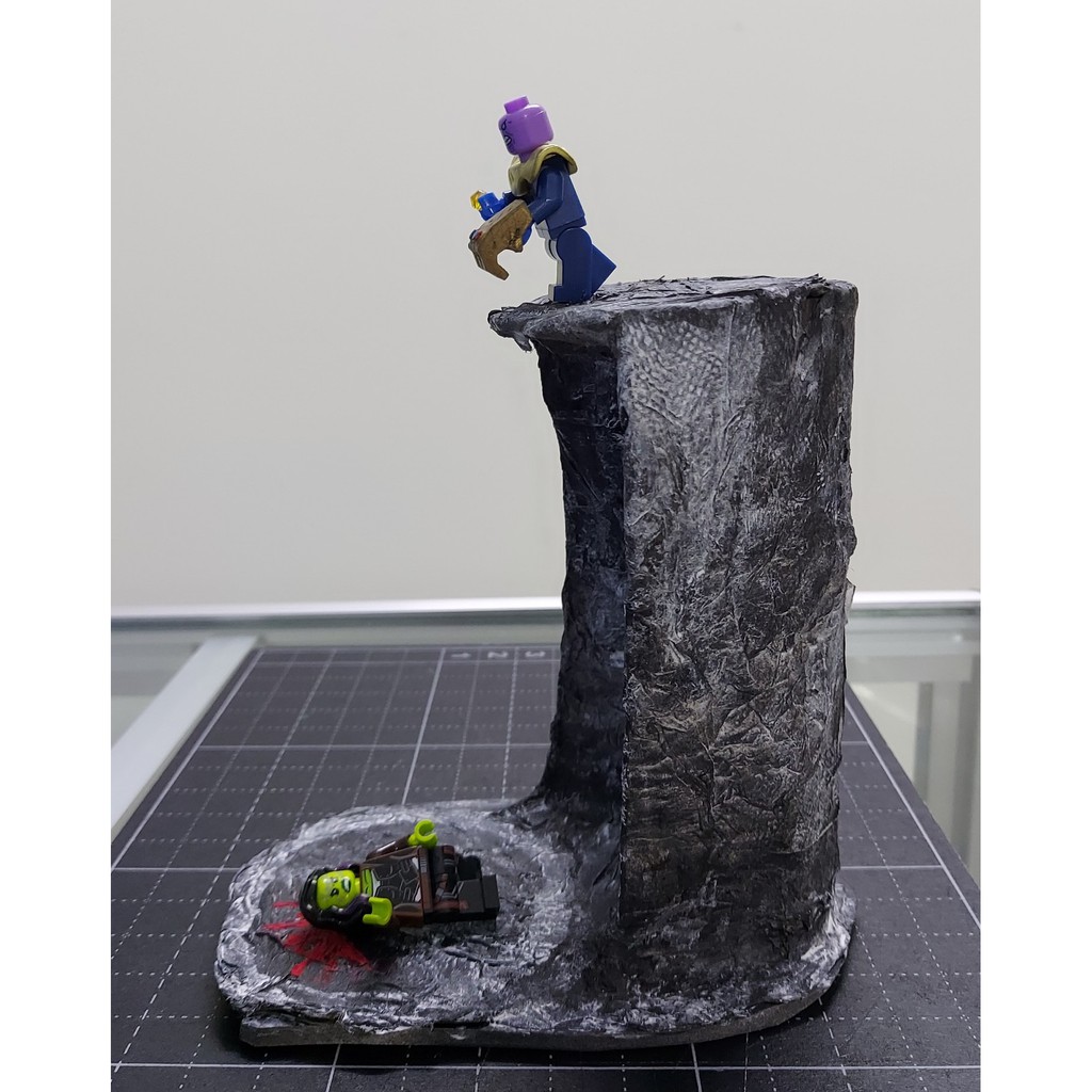 Mô hình tiểu cảnh nhân vật Thanos, Gamora