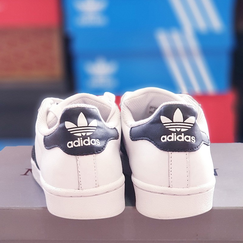 Giày thể thao Adidas Superstar tem vàng trắng nhiều size, real 2hand