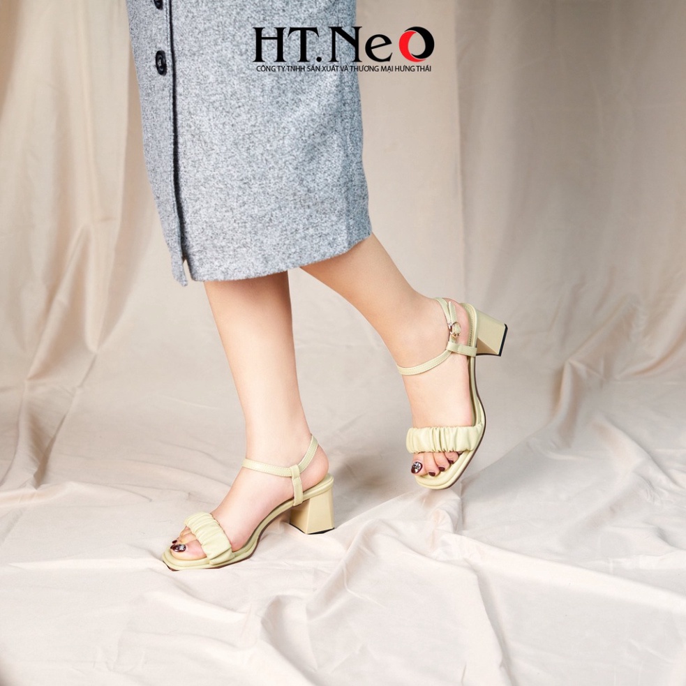 Giày sandal nữ HT.NEO Da mềm mại, đế vuông, thiết kế trẻ trung, thanh lịch phương hướng classic SDN119