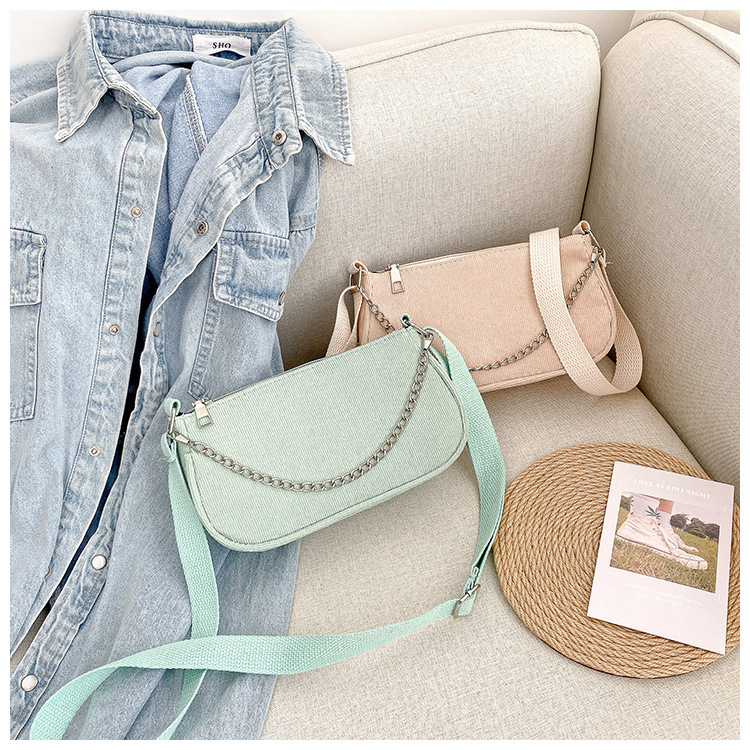 Túi đeo vai IELGY màu đen phối xích đơn giản phong cách Hàn Quốc dễ phối đồ cho nữ