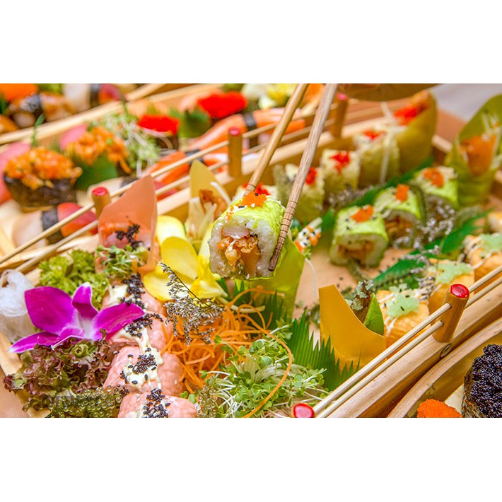 Khay cầu gỗ trang trí sushi 3 tầng, khay gỗ decor sashimi nhà hàng Nhật gỗ Thông tự nhiên