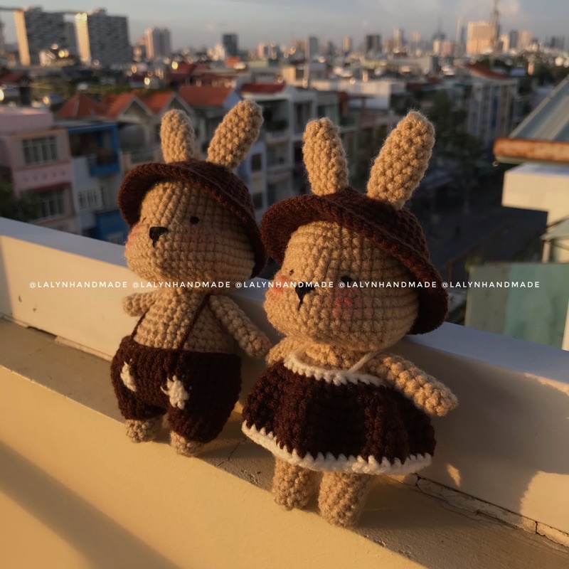 Móc khoá thỏ bông len handmade quà tặng dễ thương cho cặp đôi.