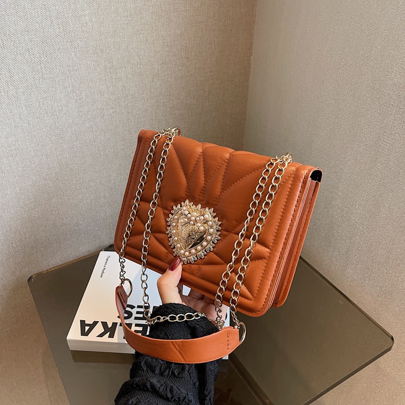 Túi Đeo Chéo Dây Xích Hình Vuông Nhỏ Họa Tiết Trái Tim Thời Trang Mới 2022 Cho Nữ