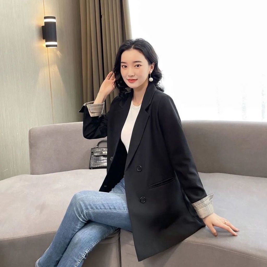 Áo blazer dáng dài 2 lớp vintage  sắn tay cực xinh | BigBuy360 - bigbuy360.vn