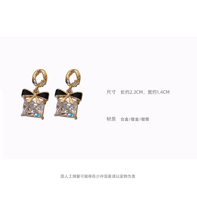 Khuyên Tai Nơ Đính Đá Zircon Hình Vuông 2022