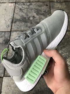 Giày nmd xám r1