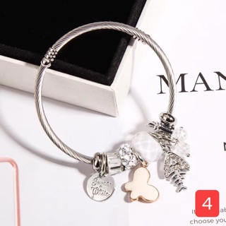 Vòng charm mĩ kí