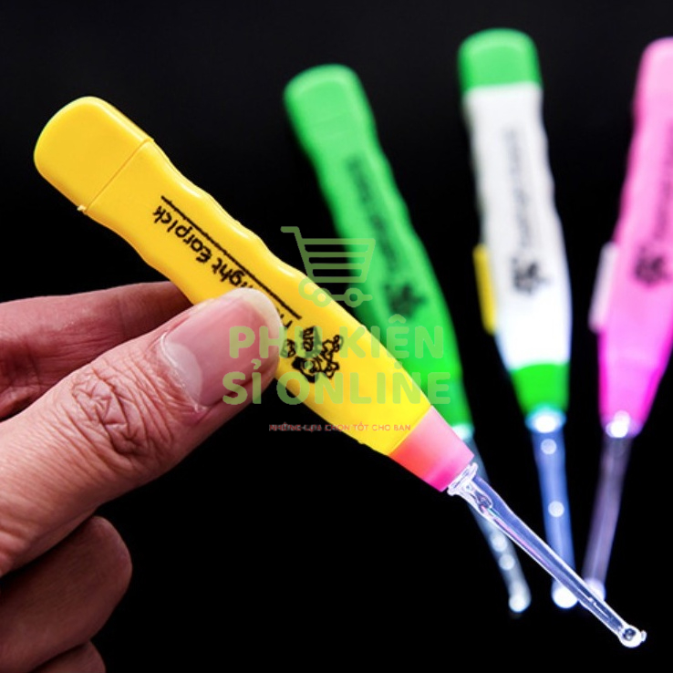 Cây lấy ráy tai có đèn  Flashlight Earpick 5in1 nhỏ gọn và tiện lợi, an toàn cho bé