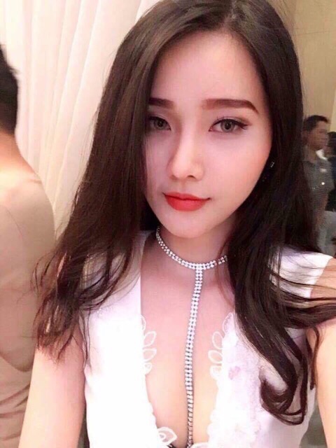 Choker đá chữ T  Hot girl