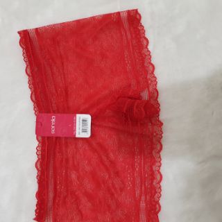 Quần ren mặc váy