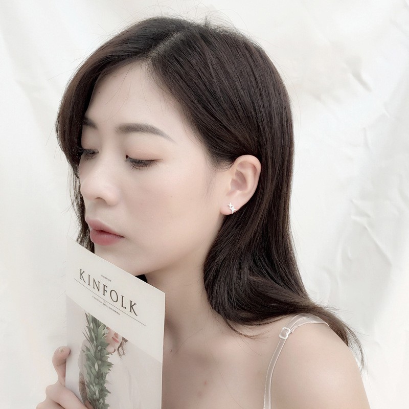 Bông tai nữ ngôi sao bốn cánh đính đá lấp lánh MS310