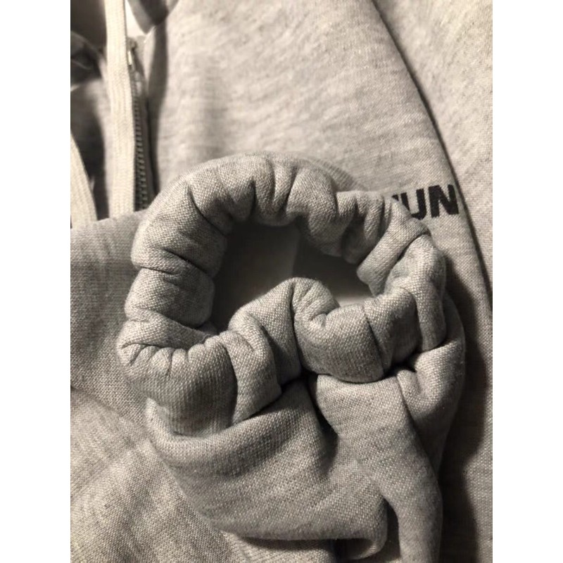 Áo khoác nỉ dáng rộng phong cách Hàn Quốc | BigBuy360 - bigbuy360.vn