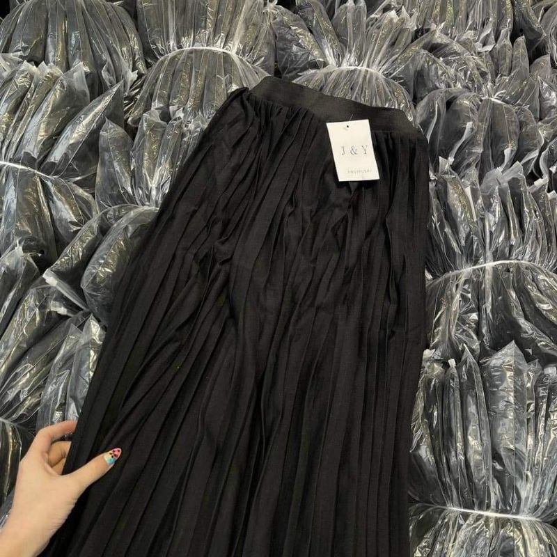 chân váy xếp ly dài đen quốc dân